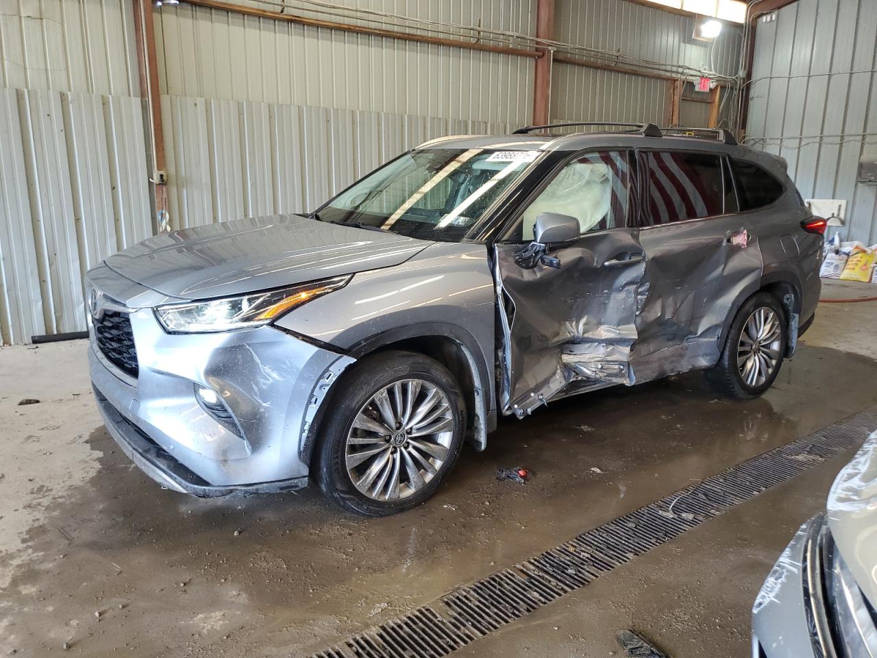 TOYOTA HIGHLANDER 2022
