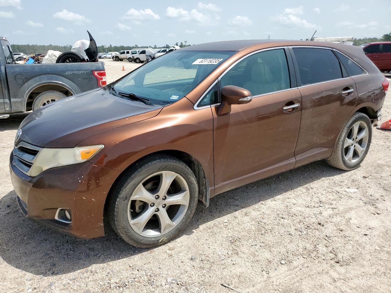 TOYOTA VENZA LE 2014