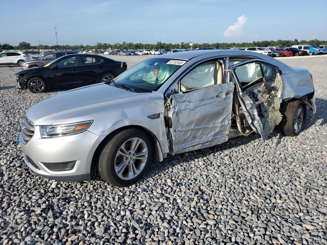 FORD TAURUS SE 2018
