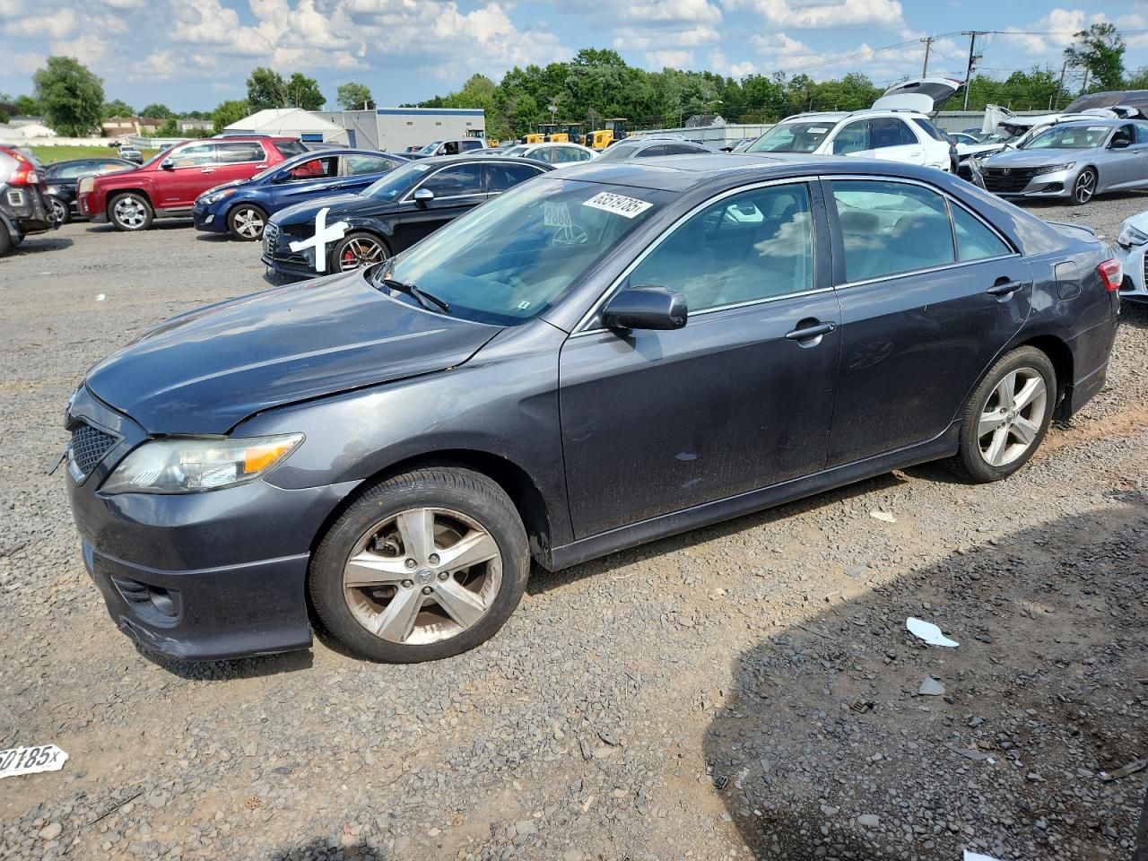 TOYOTA CAMRY BASE 2011