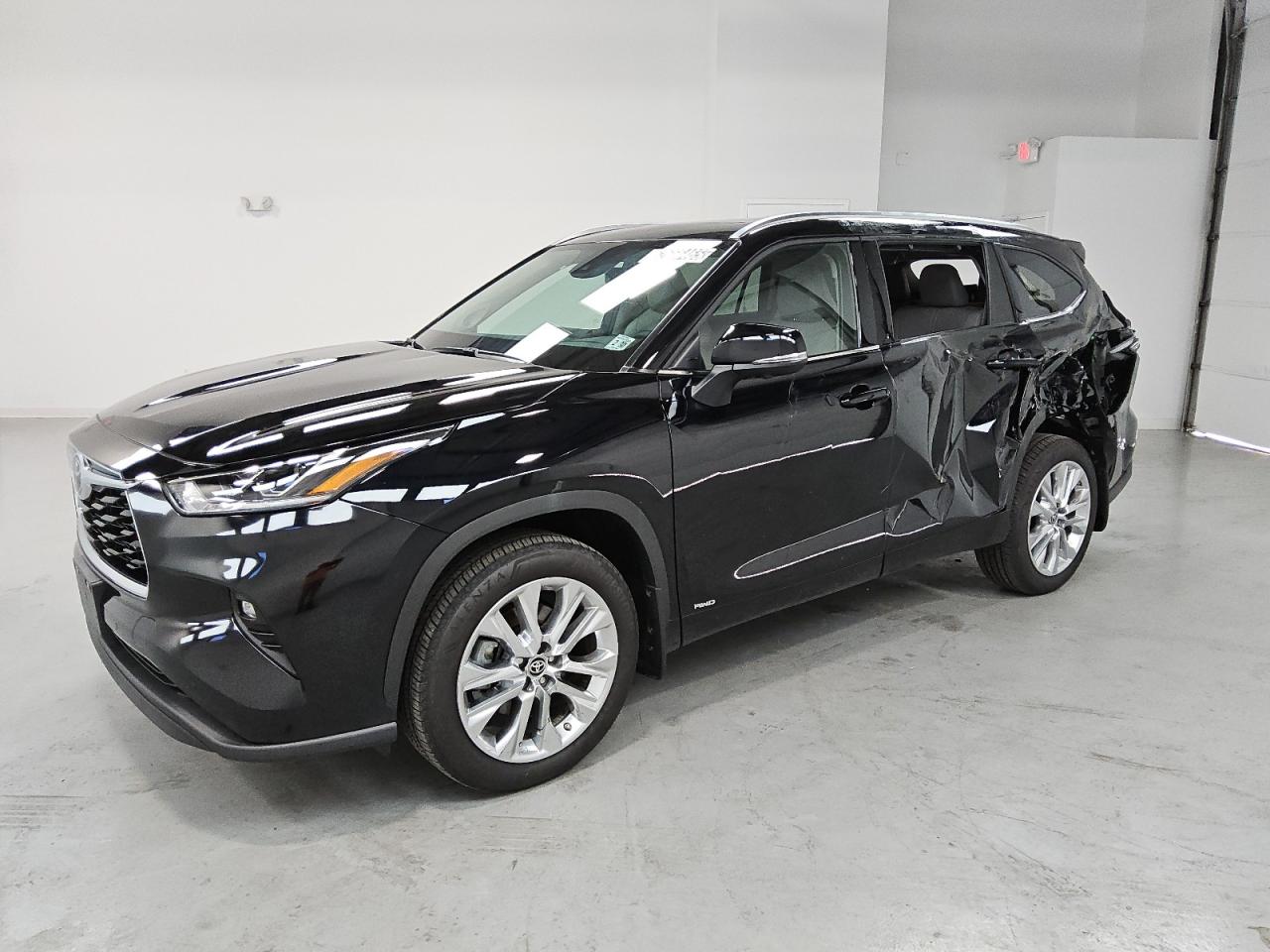 TOYOTA HIGHLANDER HYBRID LIMITED 2025