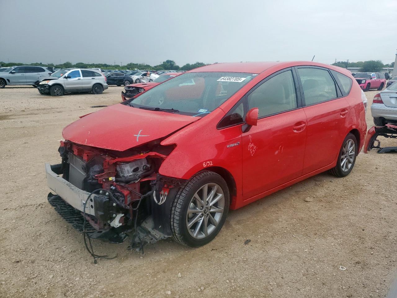 TOYOTA PRIUS V 2017