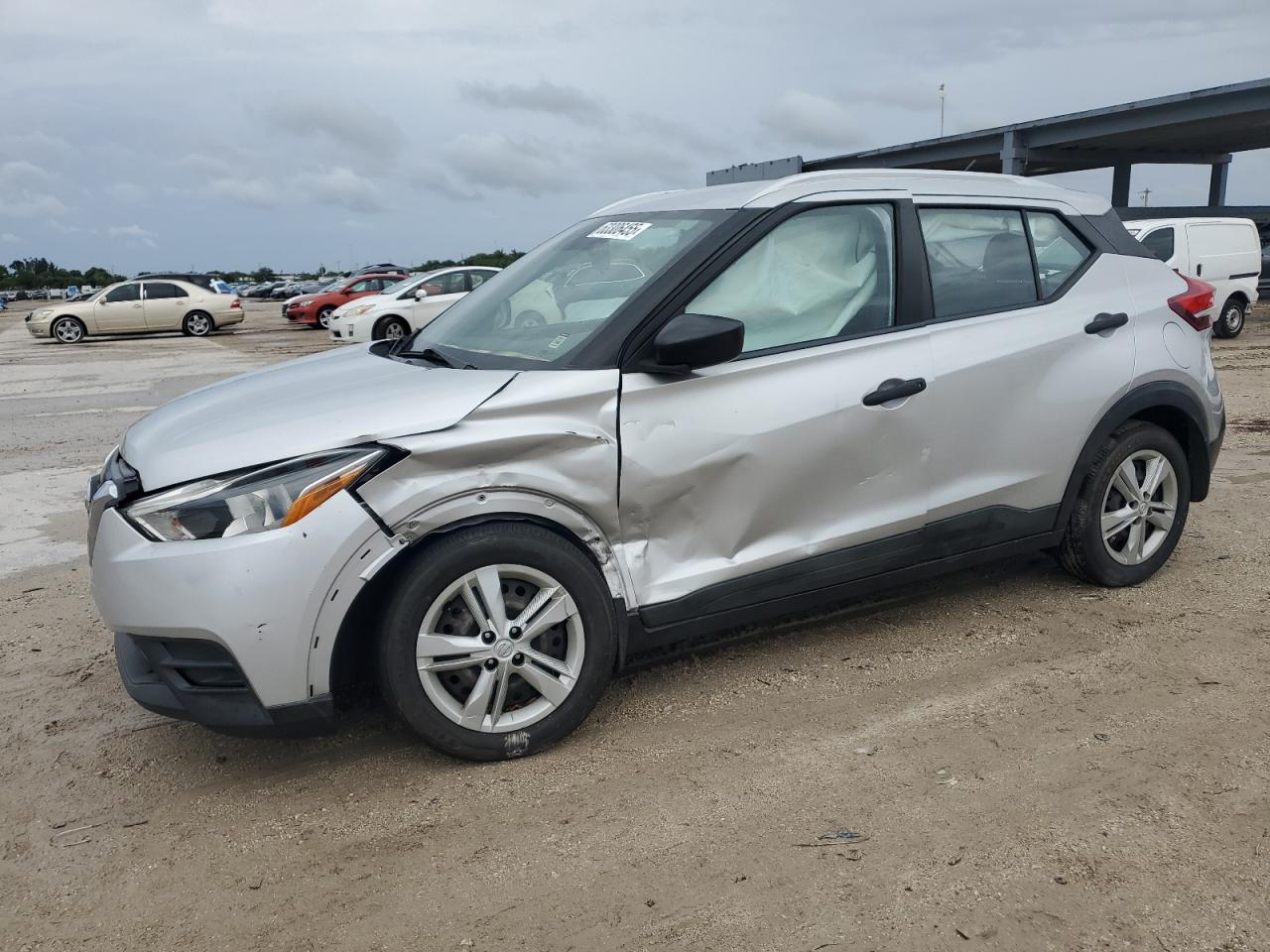 NISSAN KICKS S 2018