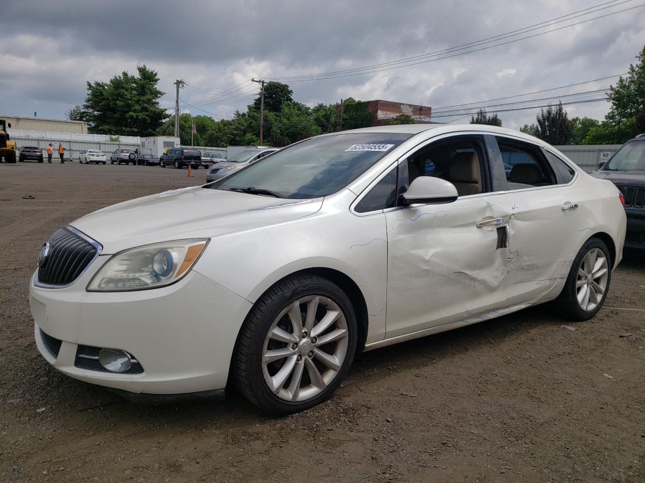 BUICK VERANO 2012