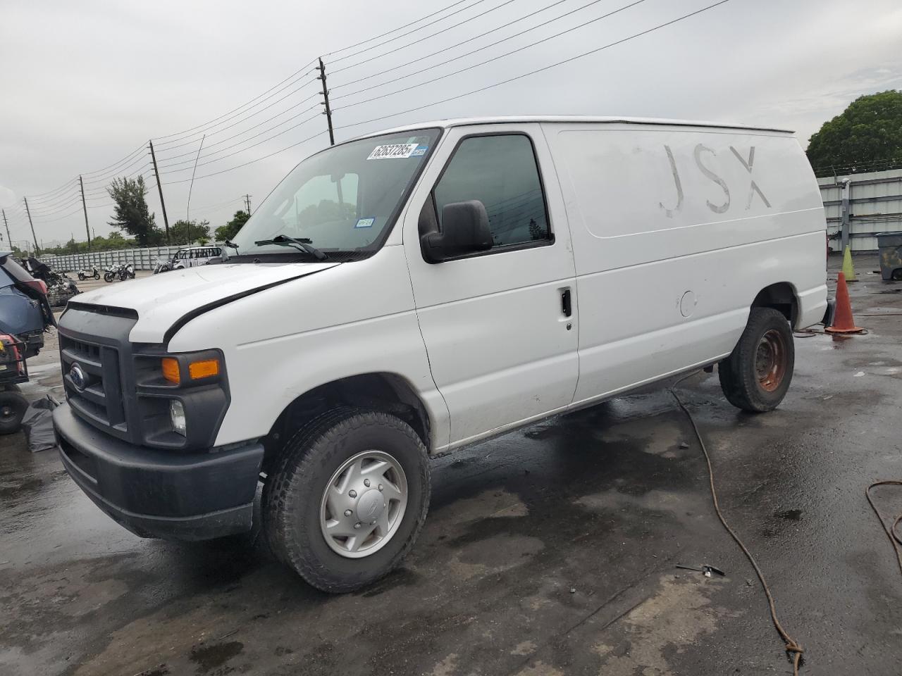 FORD ECONOLINE 2011