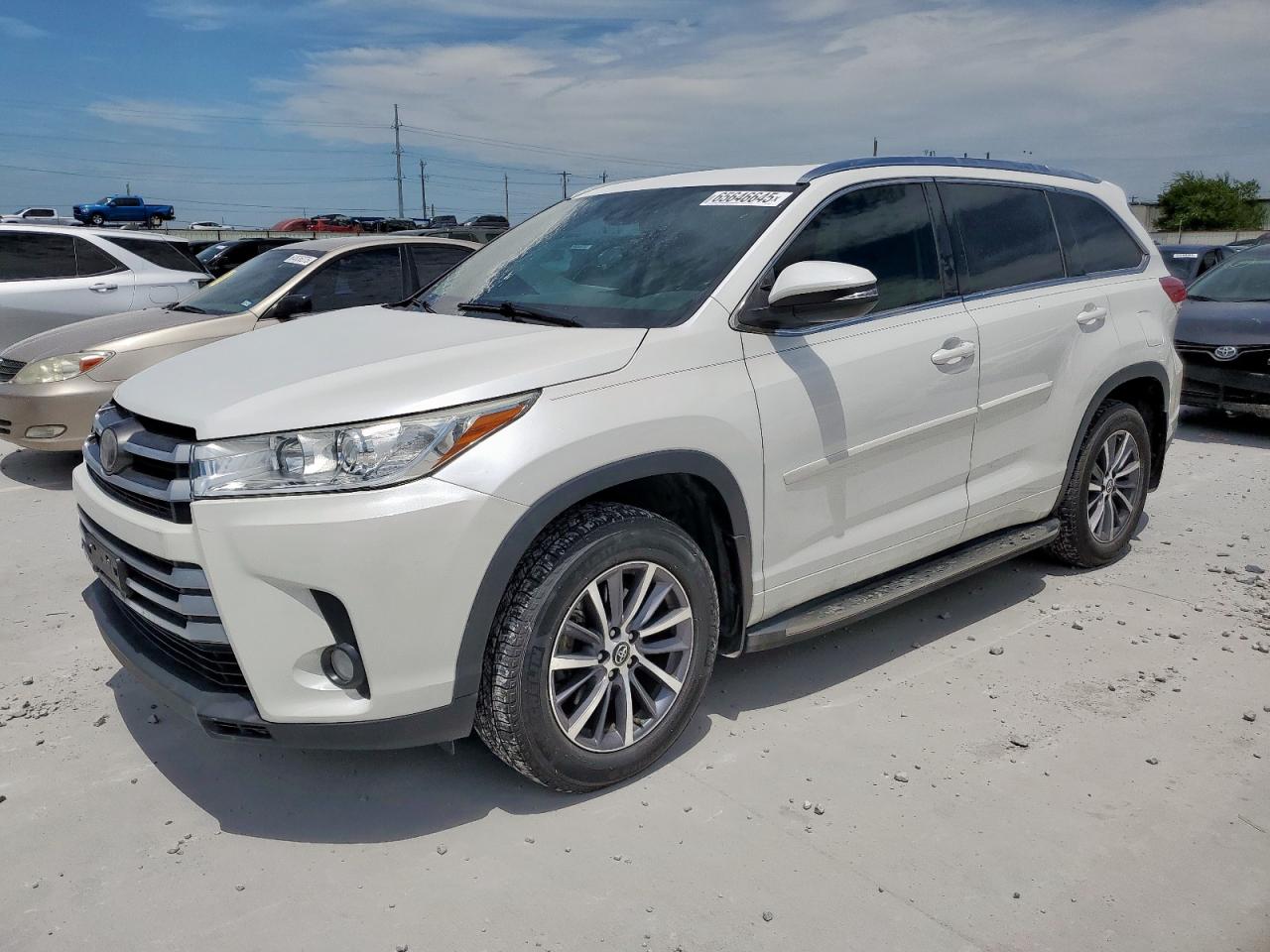 TOYOTA HIGHLANDER 2017