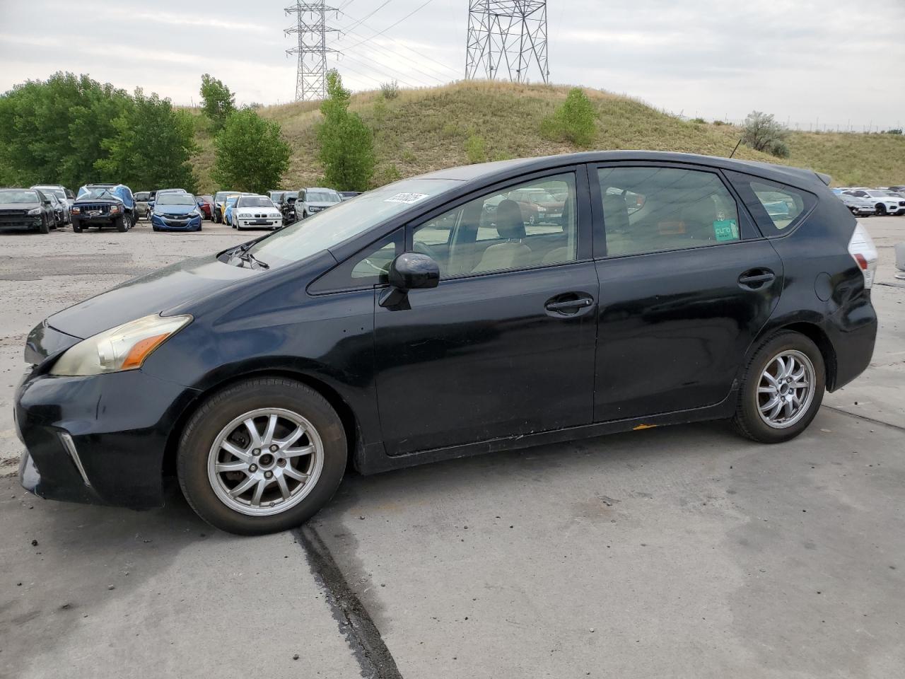 TOYOTA PRIUS V 2014