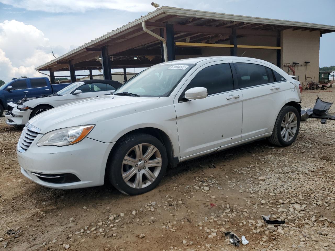 CHRYSLER 200 2013