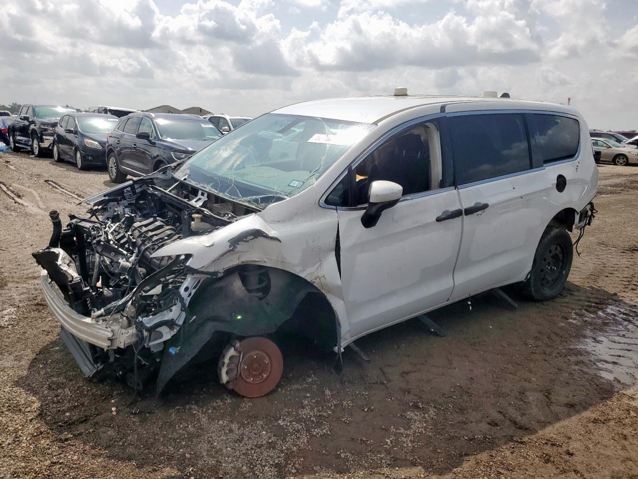 CHRYSLER VOYAGER L 2021