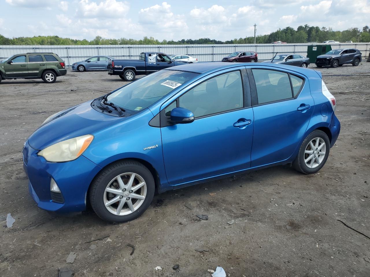 TOYOTA PRIUS C 2013