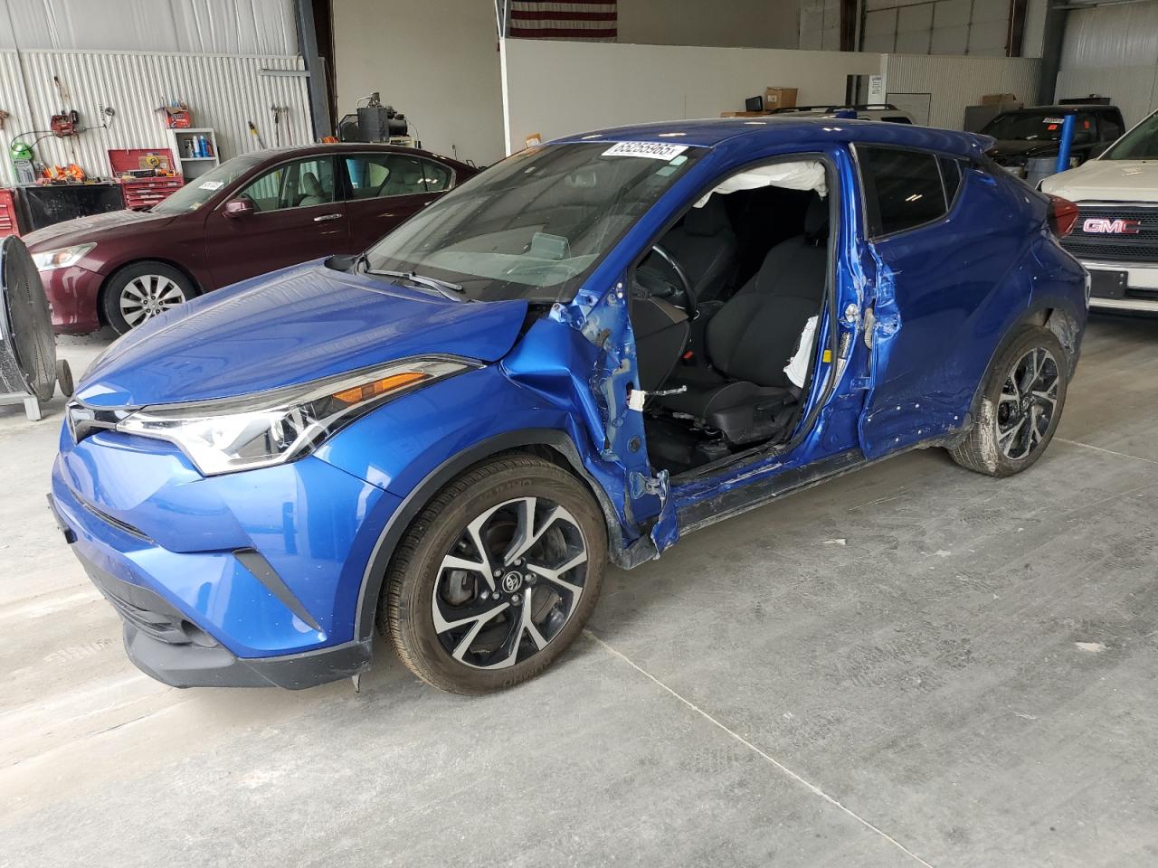 TOYOTA C-HR XLE 2019
