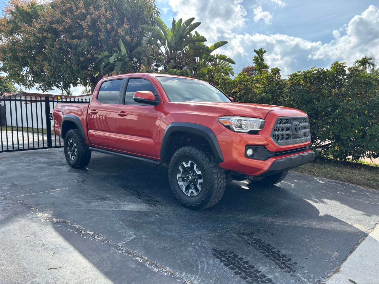 TOYOTA TACOMA DOU 2017