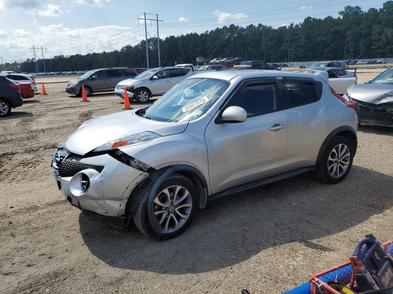 NISSAN JUKE S 2013