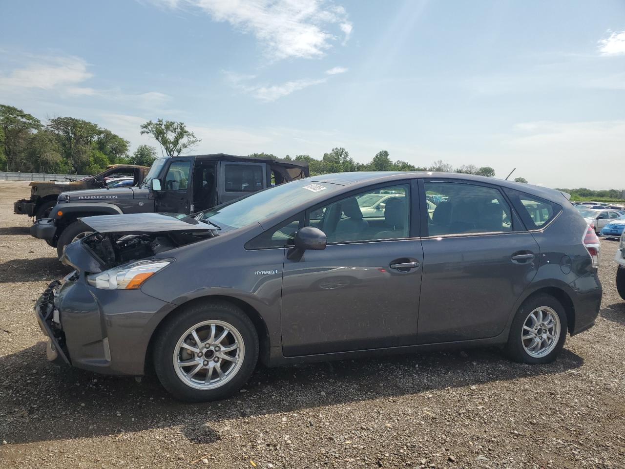TOYOTA PRIUS V 2015