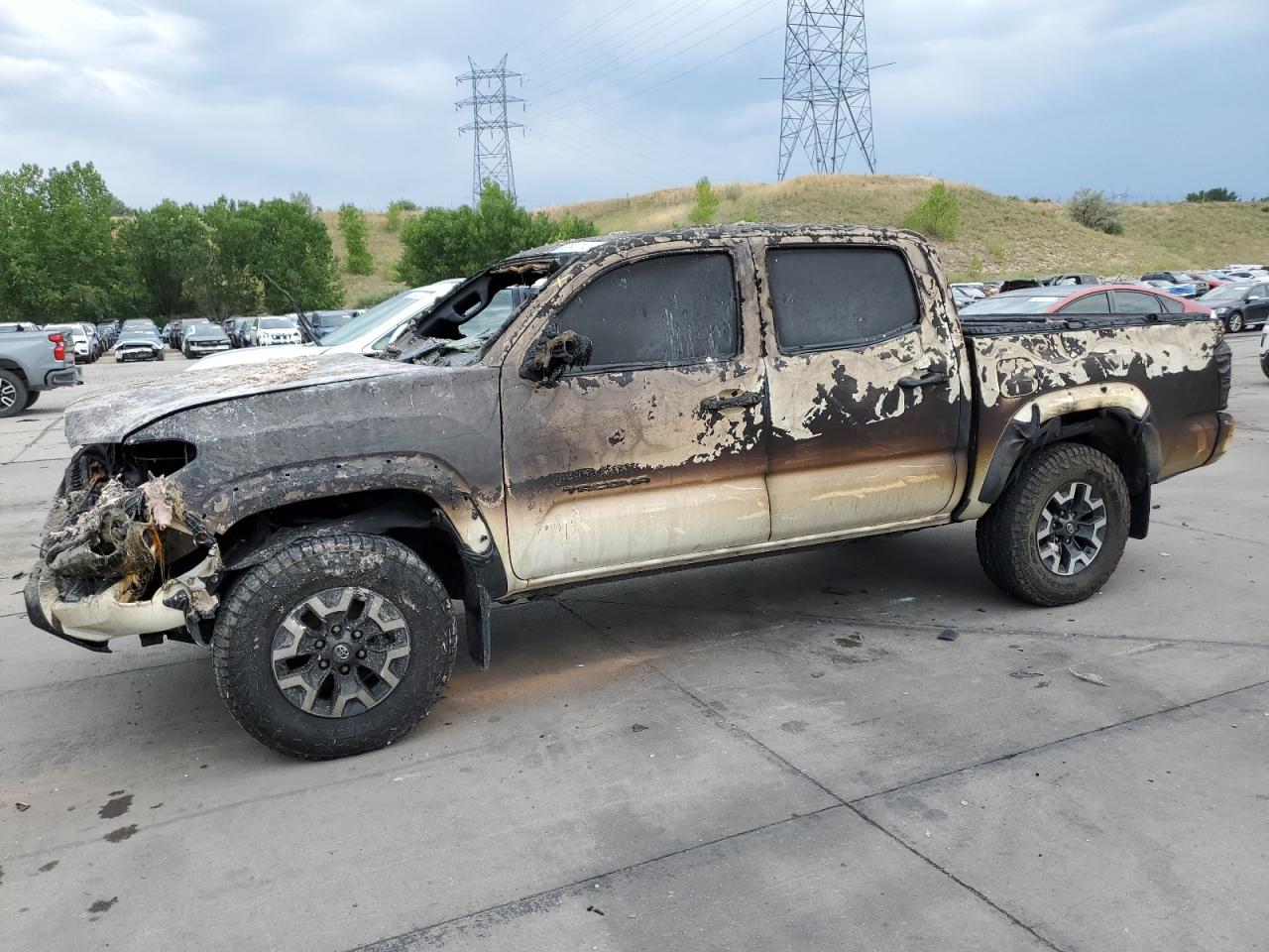TOYOTA TACOMA DOU 2017