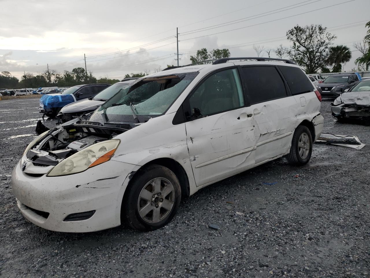 TOYOTA SIENNA CE 2006