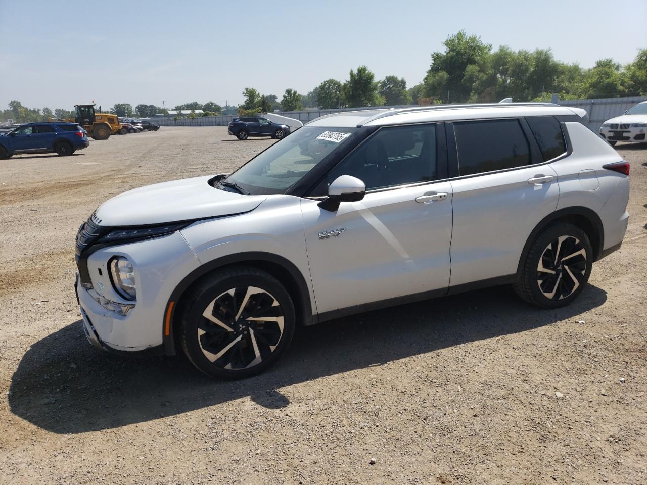 MITSUBISHI OUTLANDER 2023