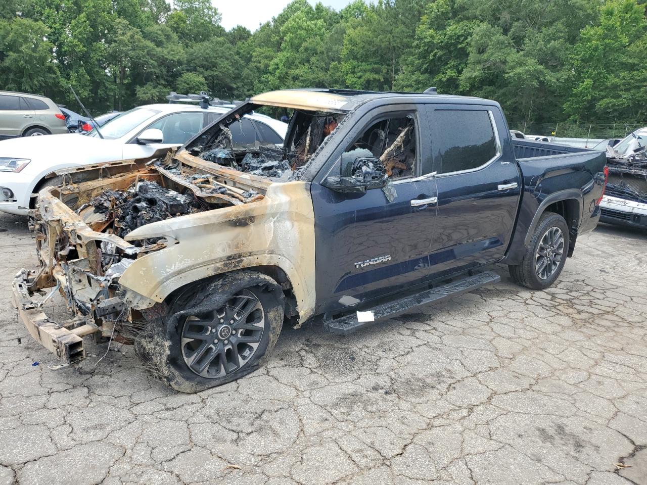 TOYOTA TUNDRA CRE 2023