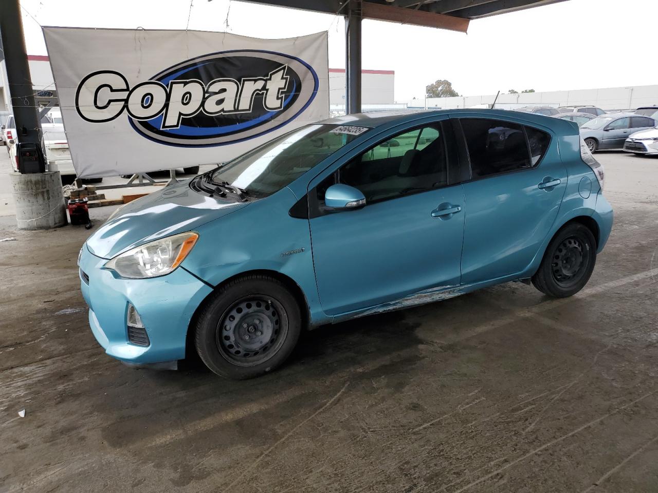 TOYOTA PRIUS C 2013