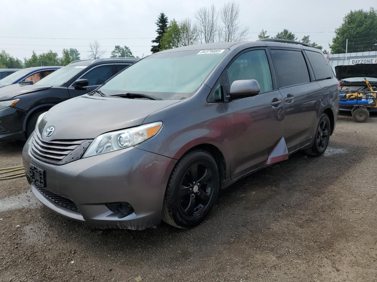 TOYOTA SIENNA 2011