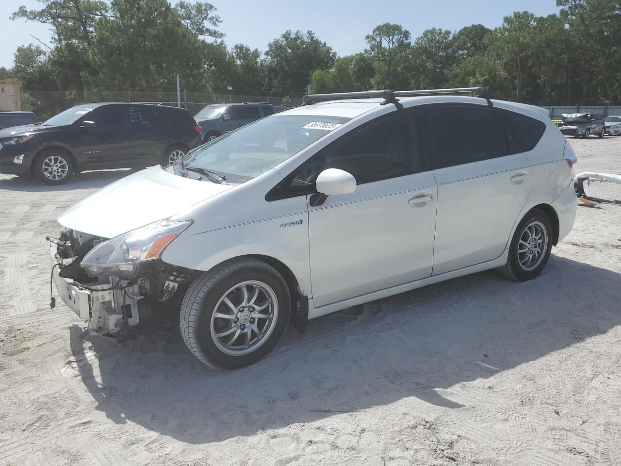 TOYOTA PRIUS V 2012