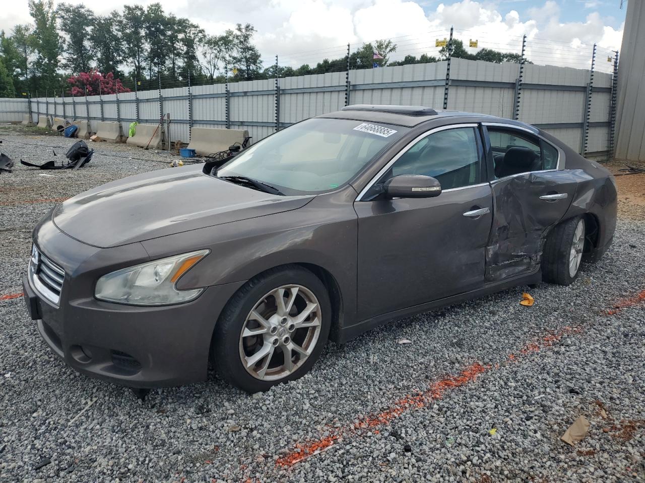 NISSAN MAXIMA 2012