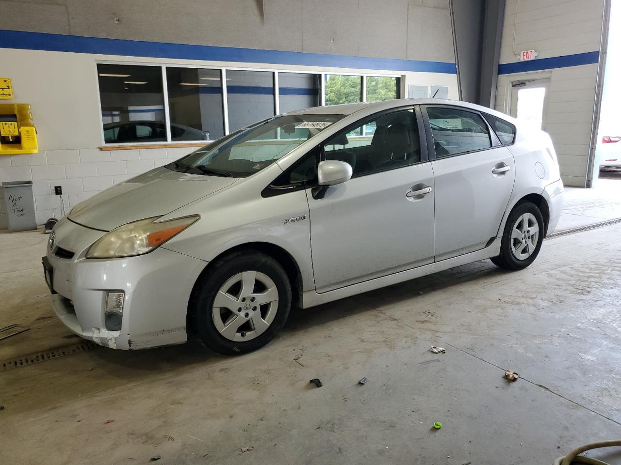TOYOTA PRIUS 2010