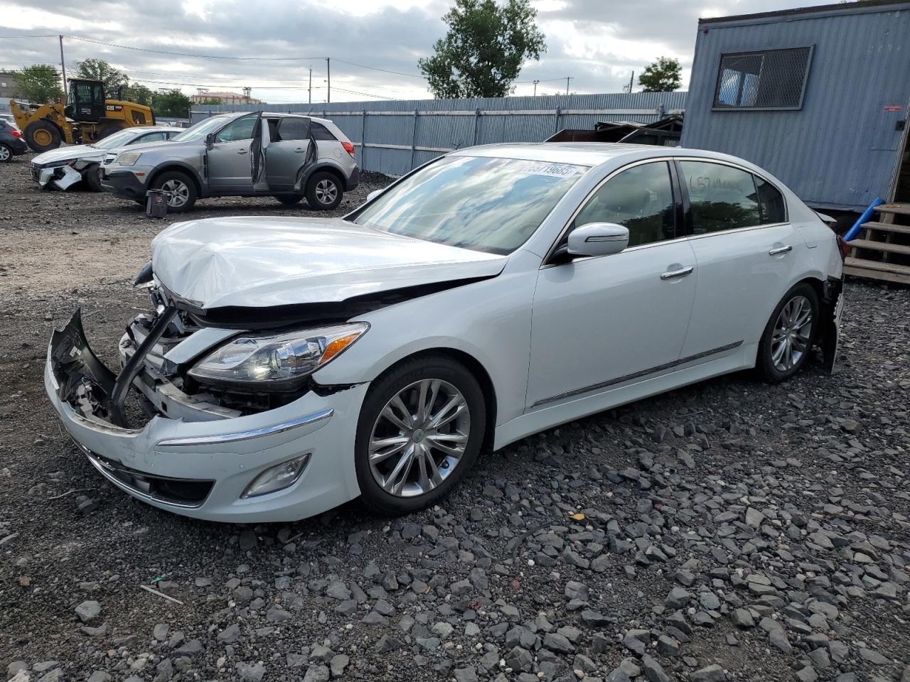 HYUNDAI GENESIS 4. 2012