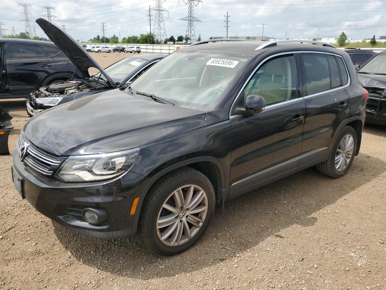VOLKSWAGEN TIGUAN S 2016