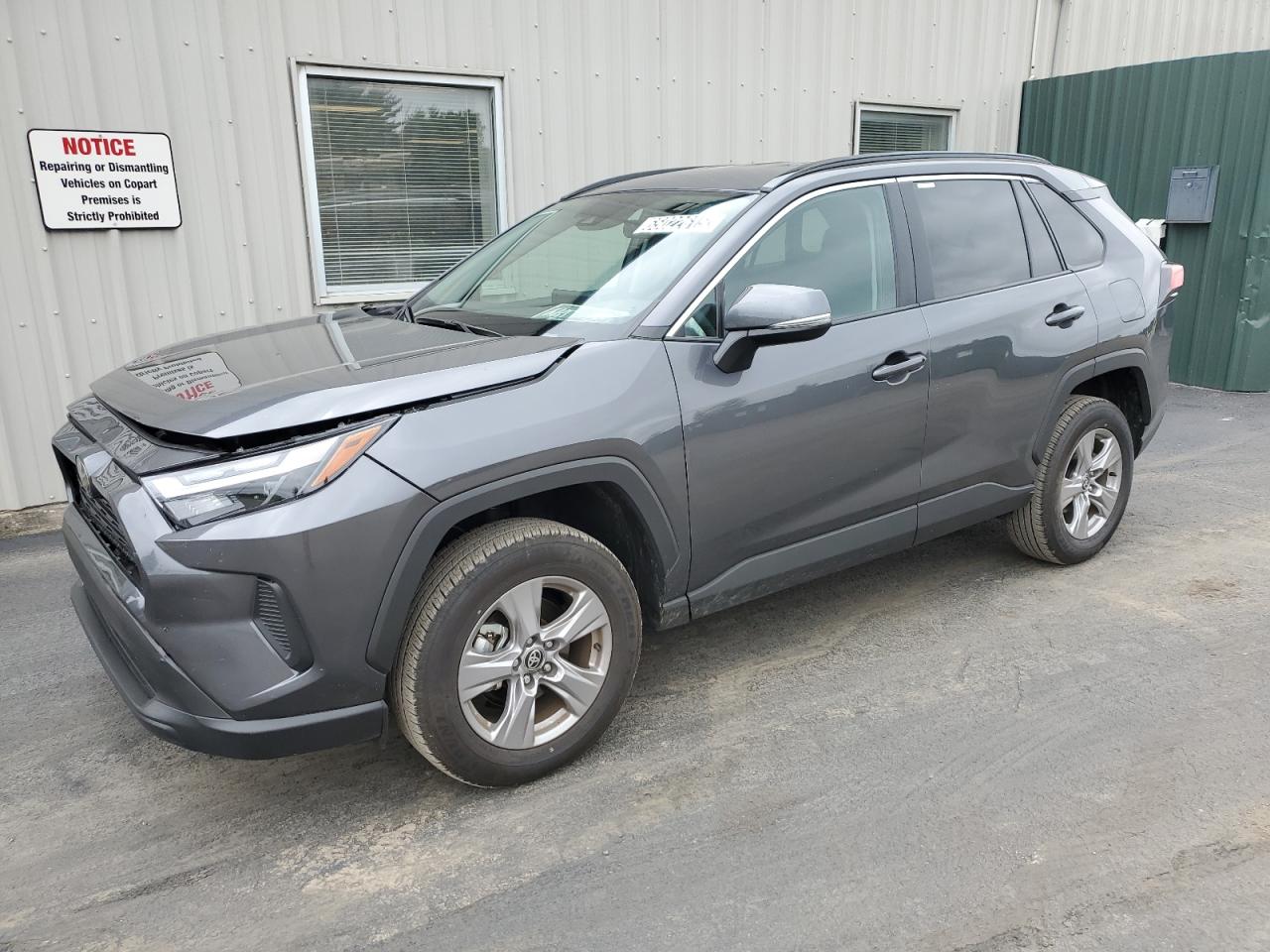 TOYOTA RAV4 XLE 2025