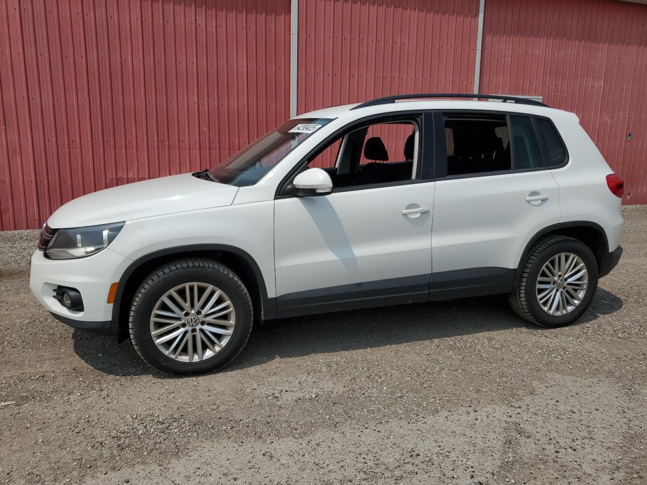 VOLKSWAGEN TIGUAN S 2015