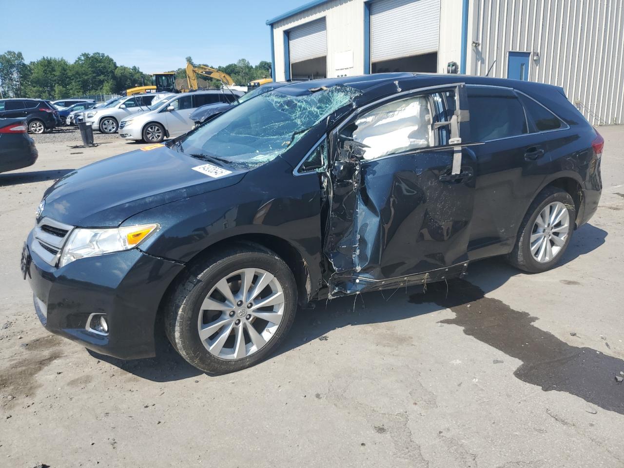 TOYOTA VENZA LE 2015