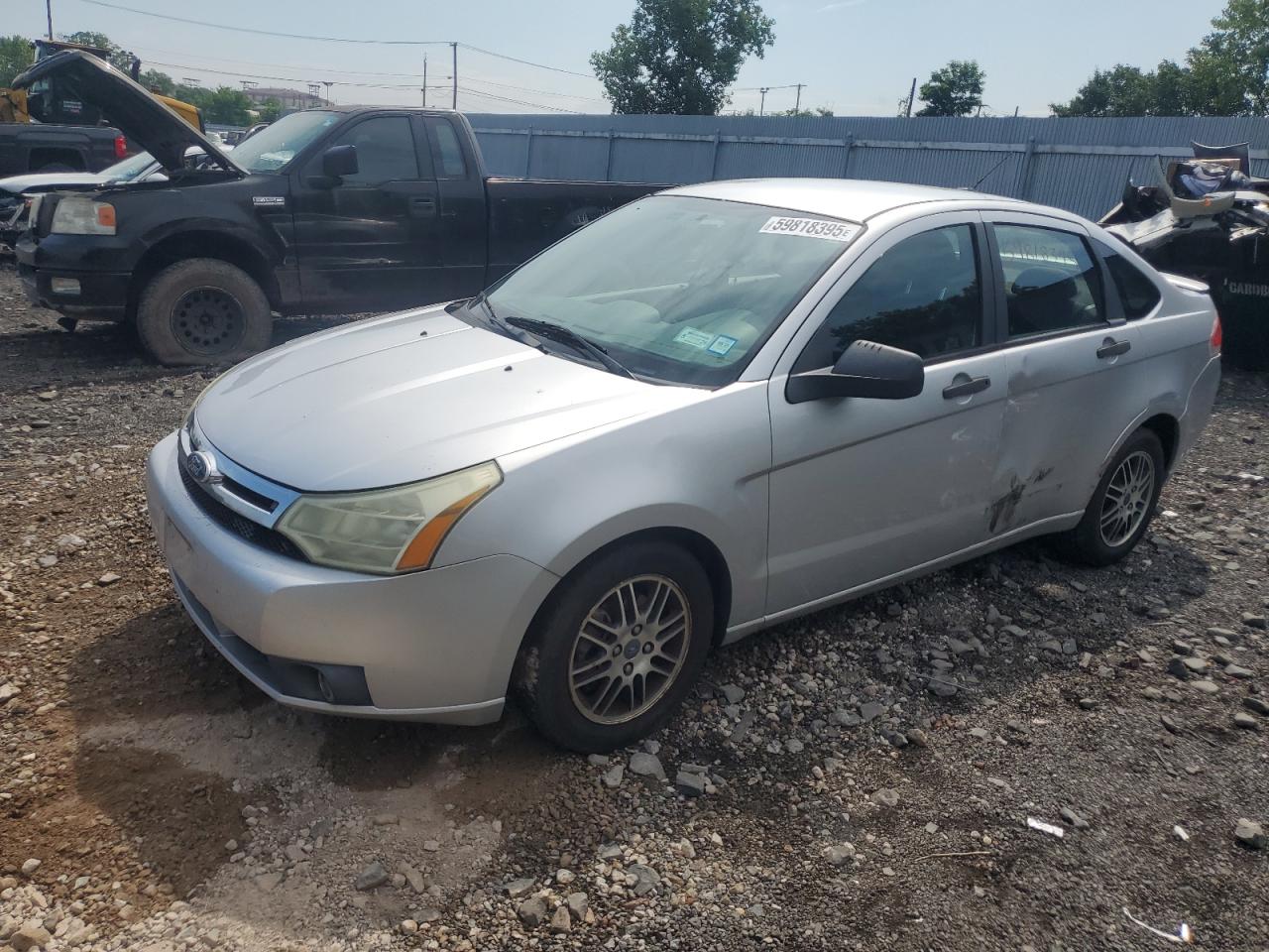 FORD FOCUS SE 2010
