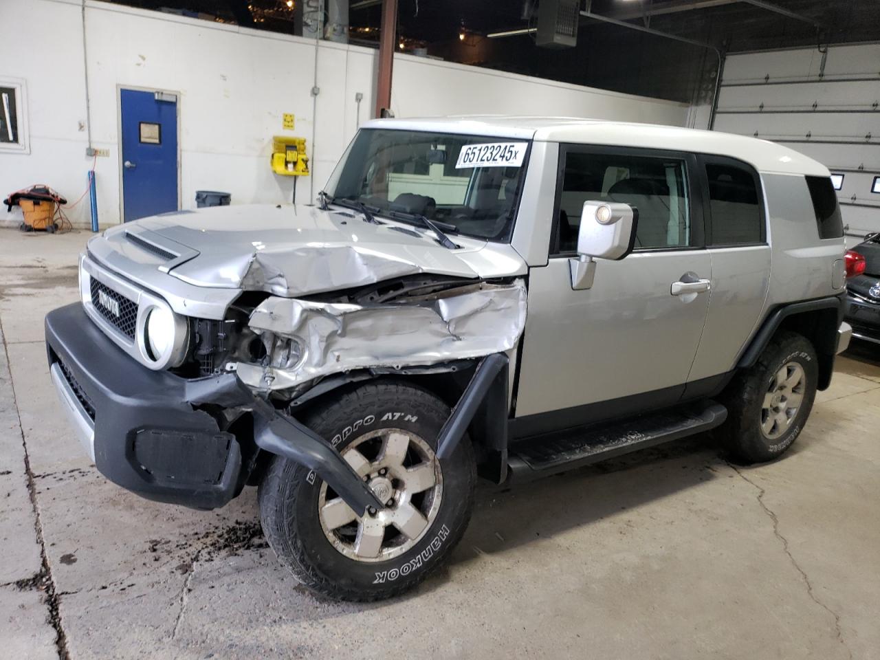 TOYOTA FJ CRUISER 2008