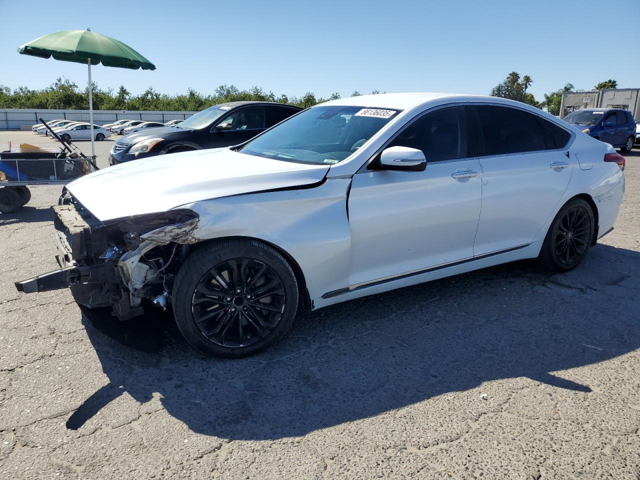 HYUNDAI GENESIS 3. 2015