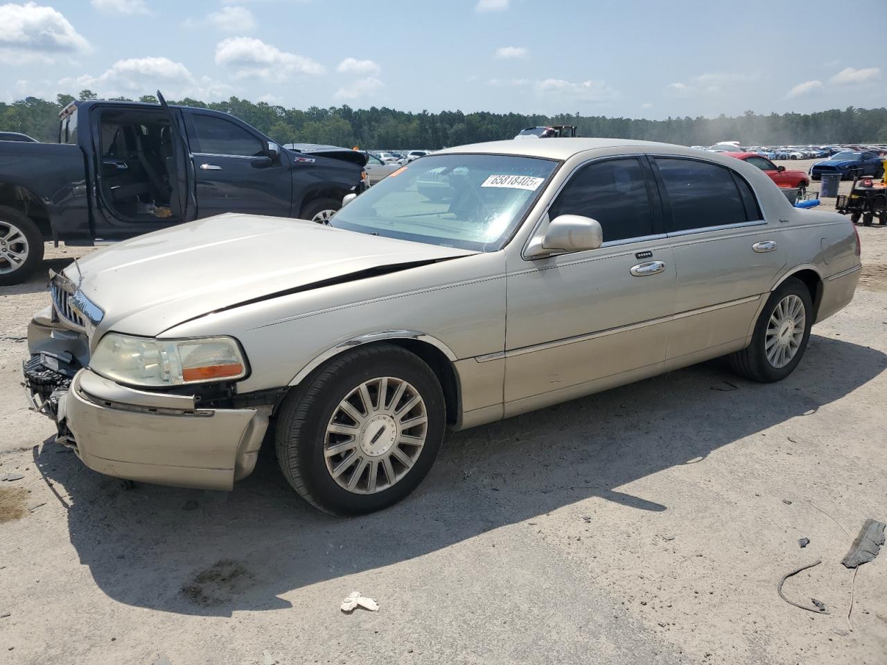 LINCOLN TOWN CAR E 2004