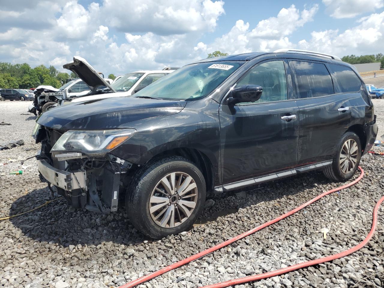 NISSAN PATHFINDER 2019