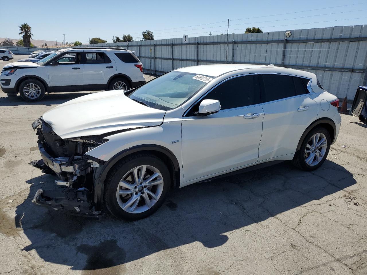 INFINITI QX30 BASE 2017