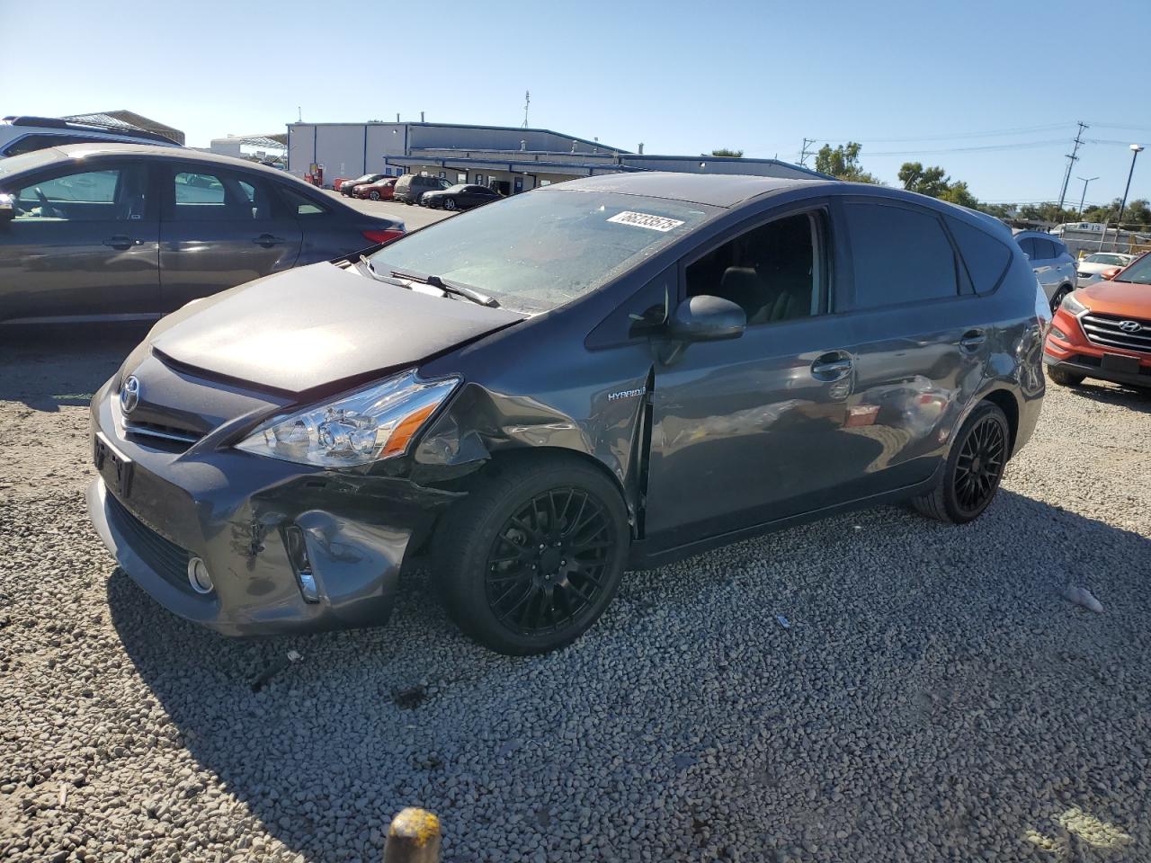 TOYOTA PRIUS V 2014