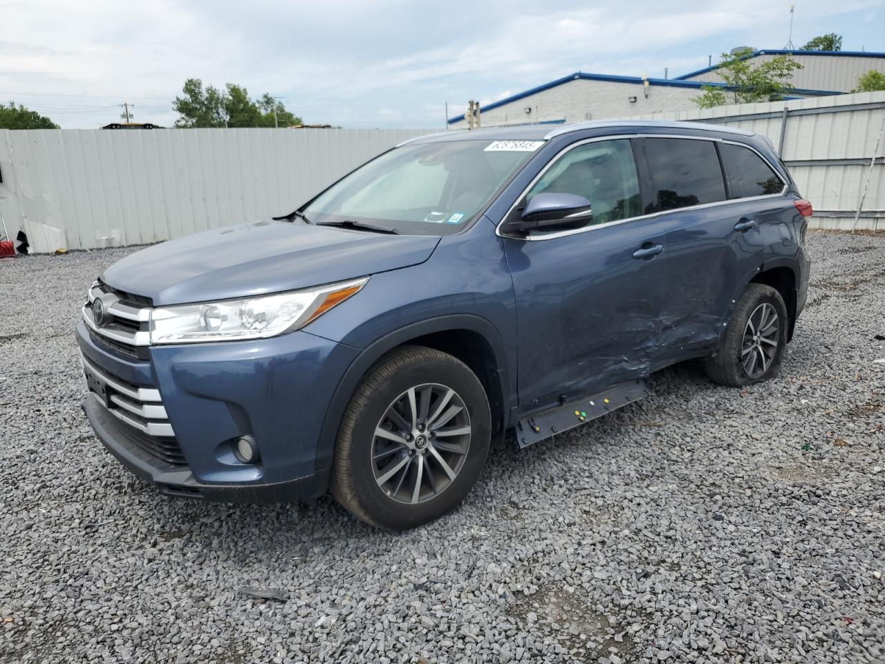 TOYOTA HIGHLANDER 2017