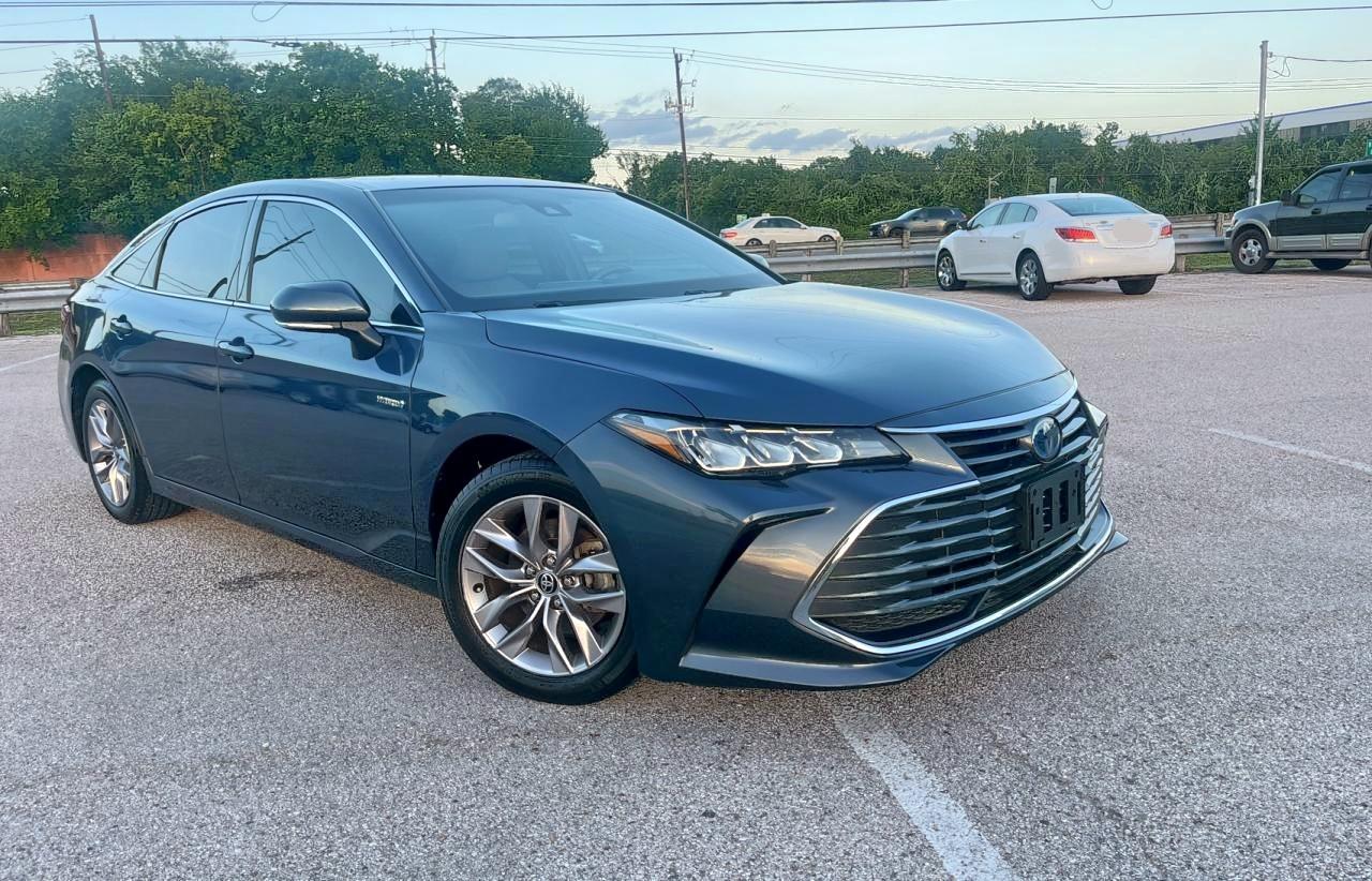 TOYOTA AVALON XLE 2021