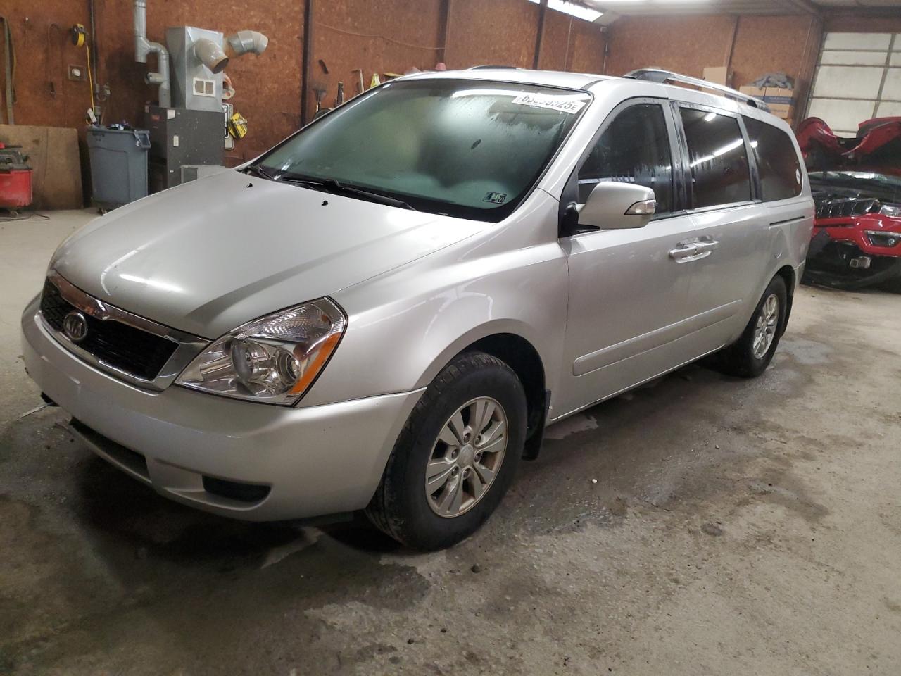 KIA SEDONA LX 2012