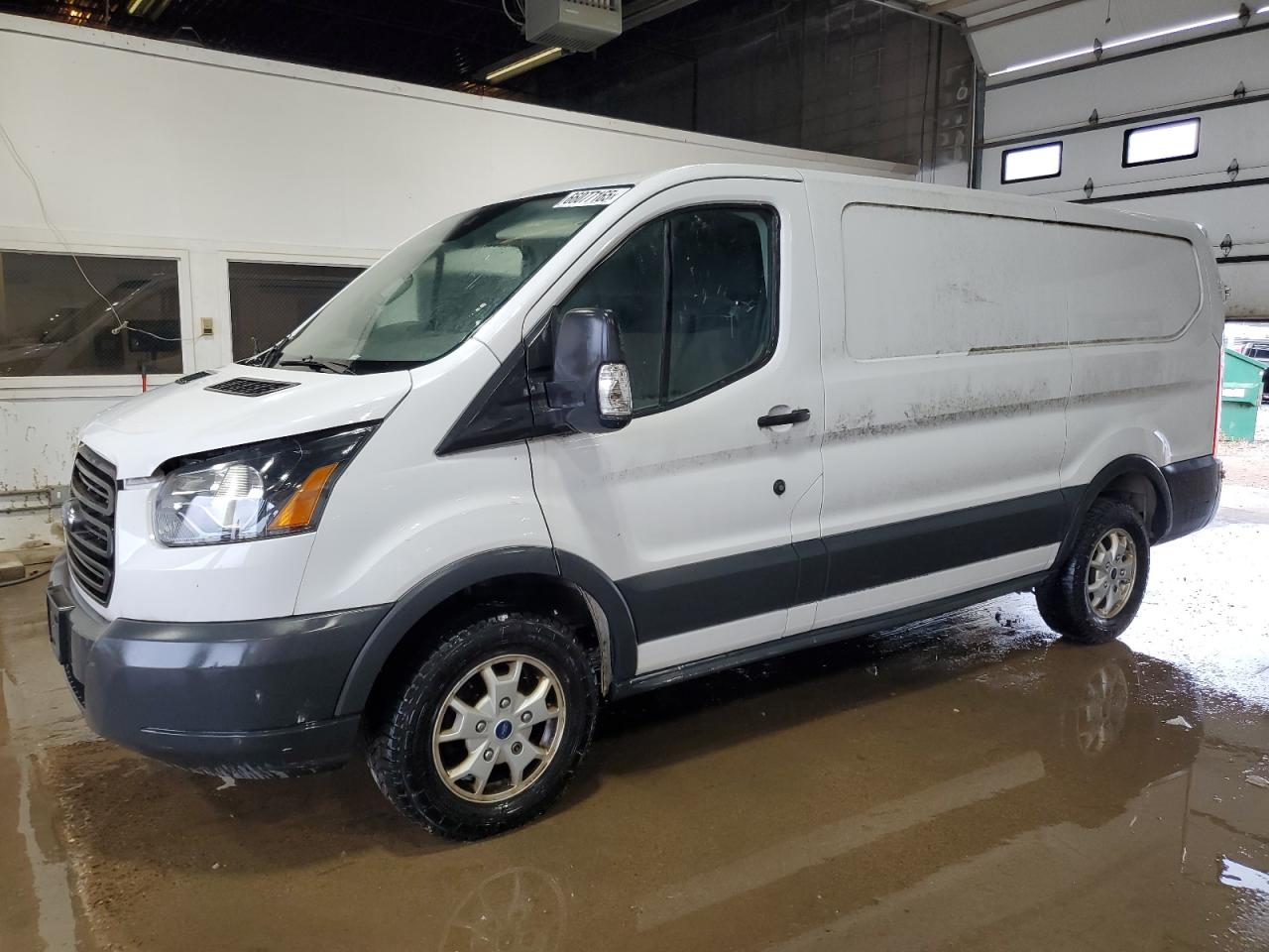 FORD TRANSIT T- 2016