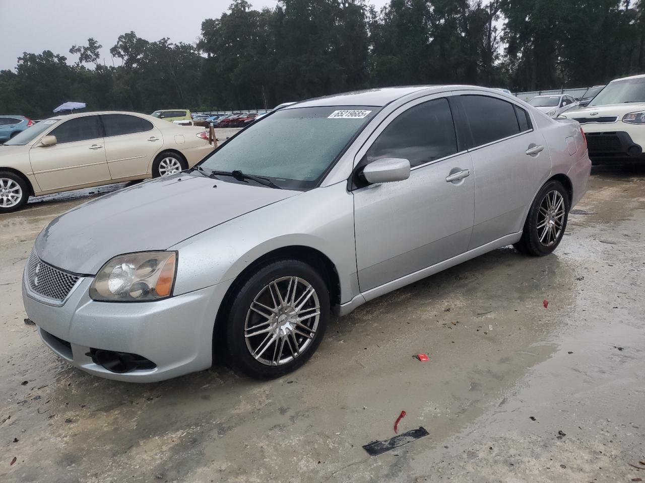 MITSUBISHI GALANT ES 2012
