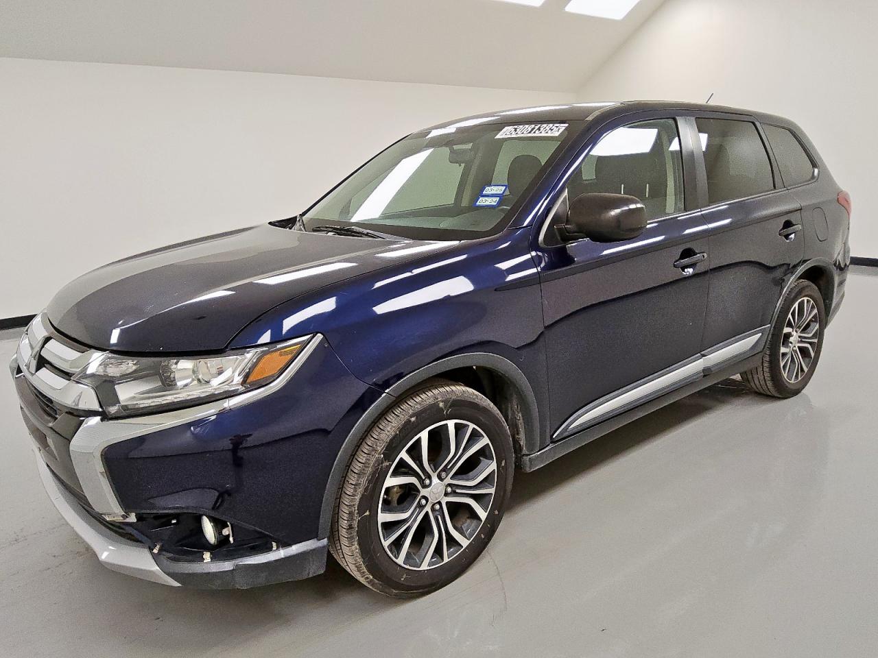 MITSUBISHI OUTLANDER 2016