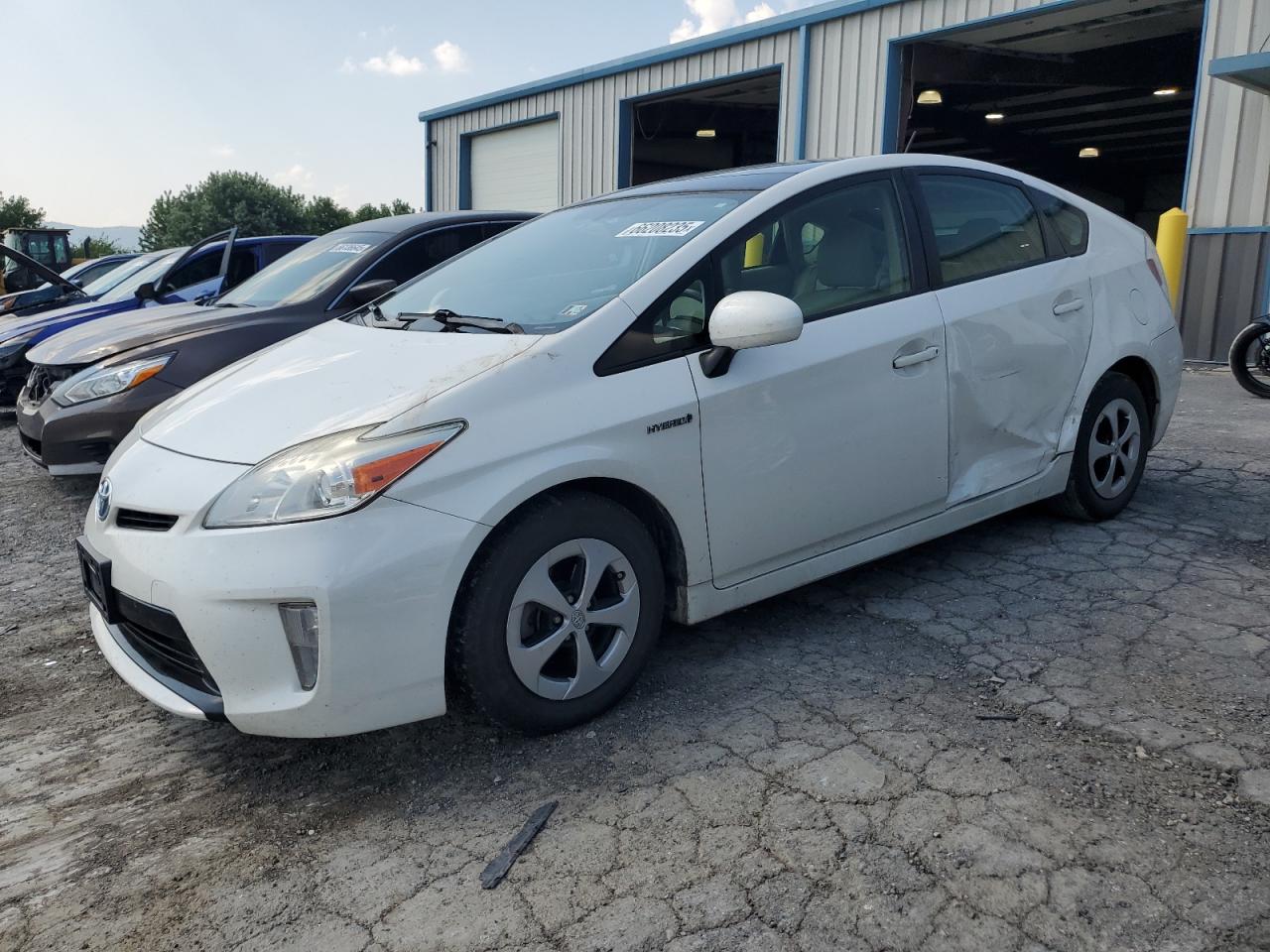 TOYOTA PRIUS 2013