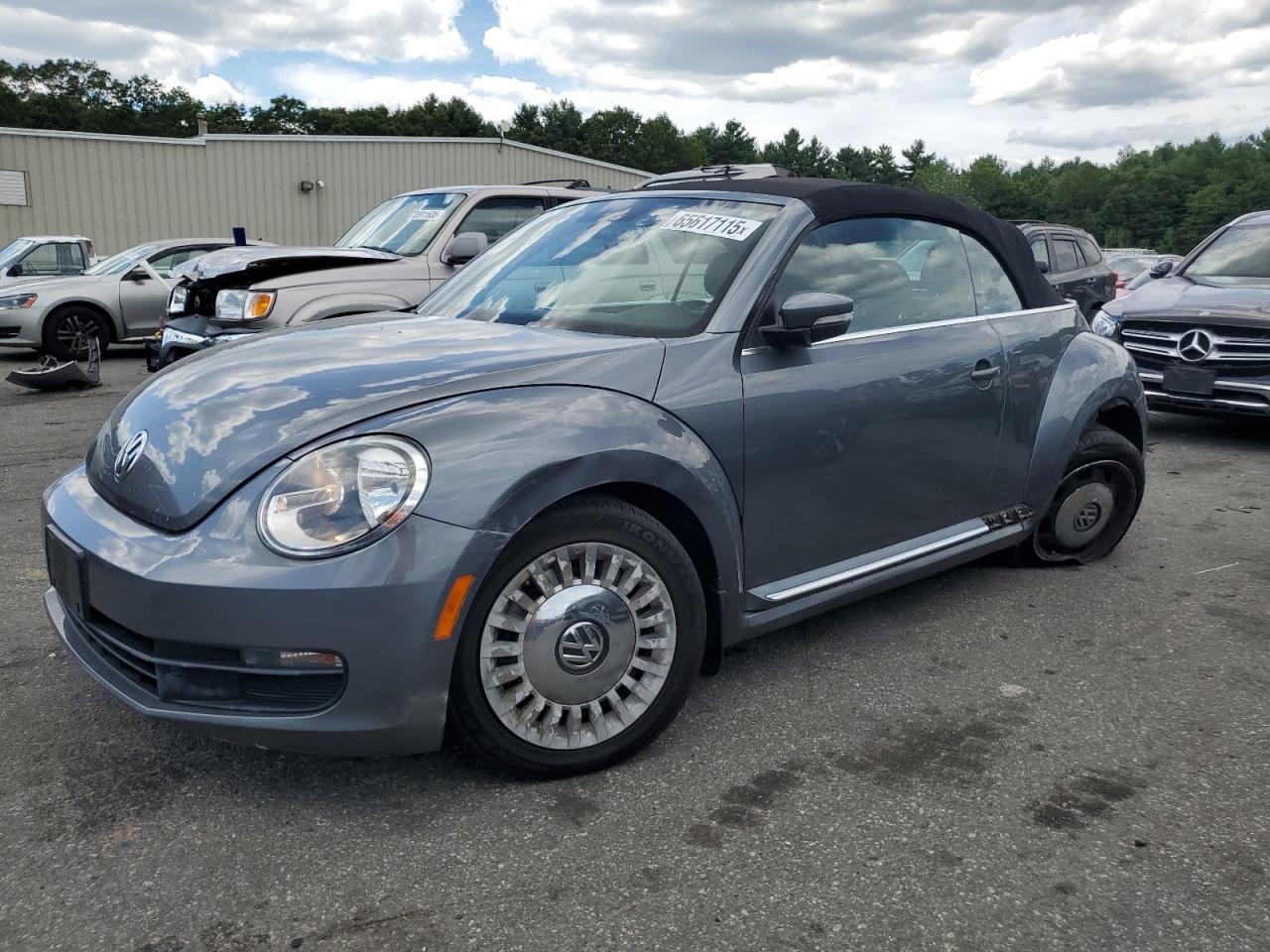 VOLKSWAGEN BEETLE 2014