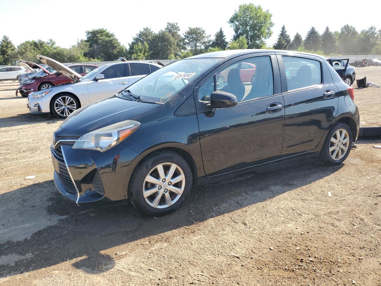 TOYOTA YARIS 2015