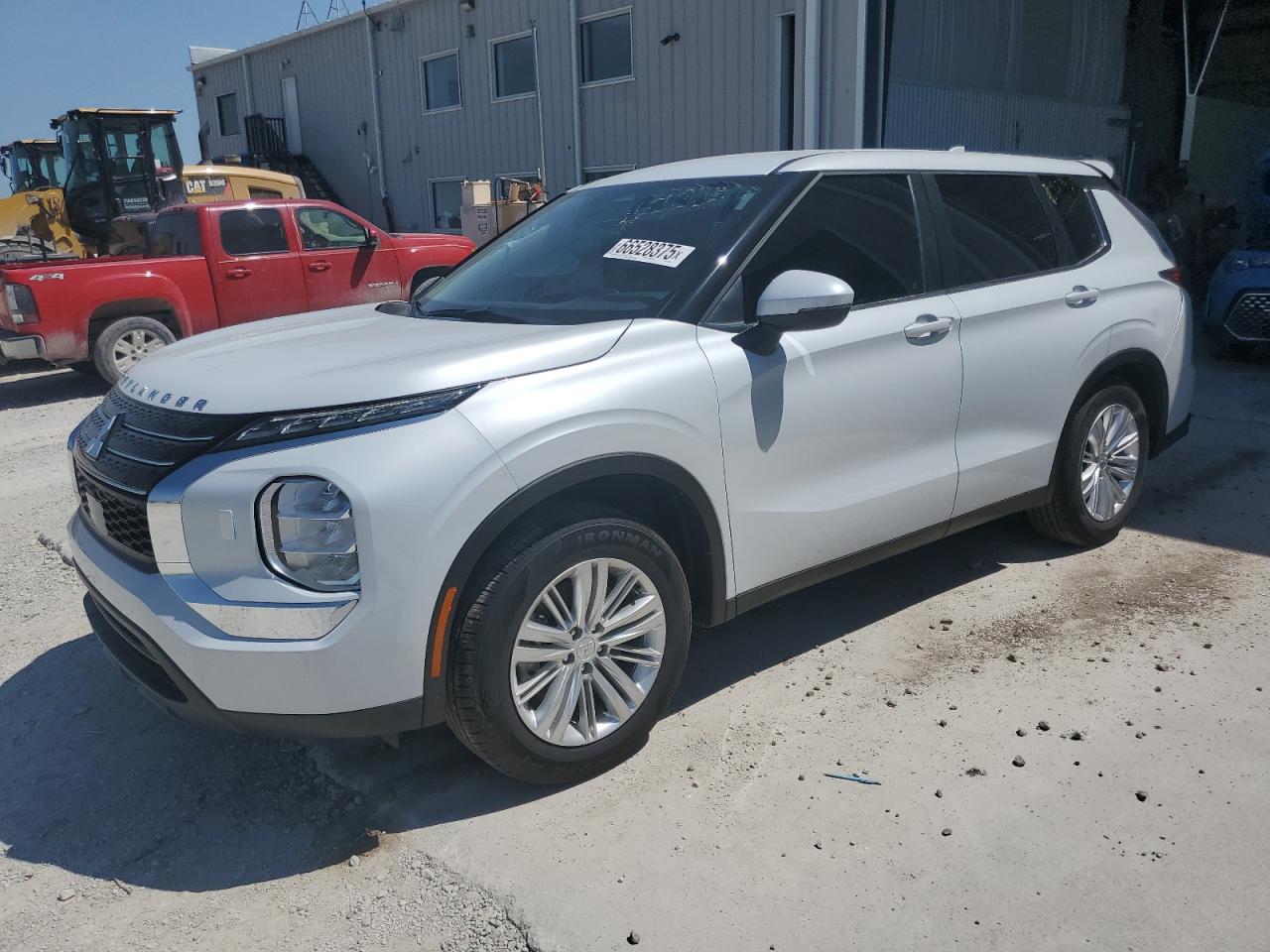 MITSUBISHI OUTLANDER 2023