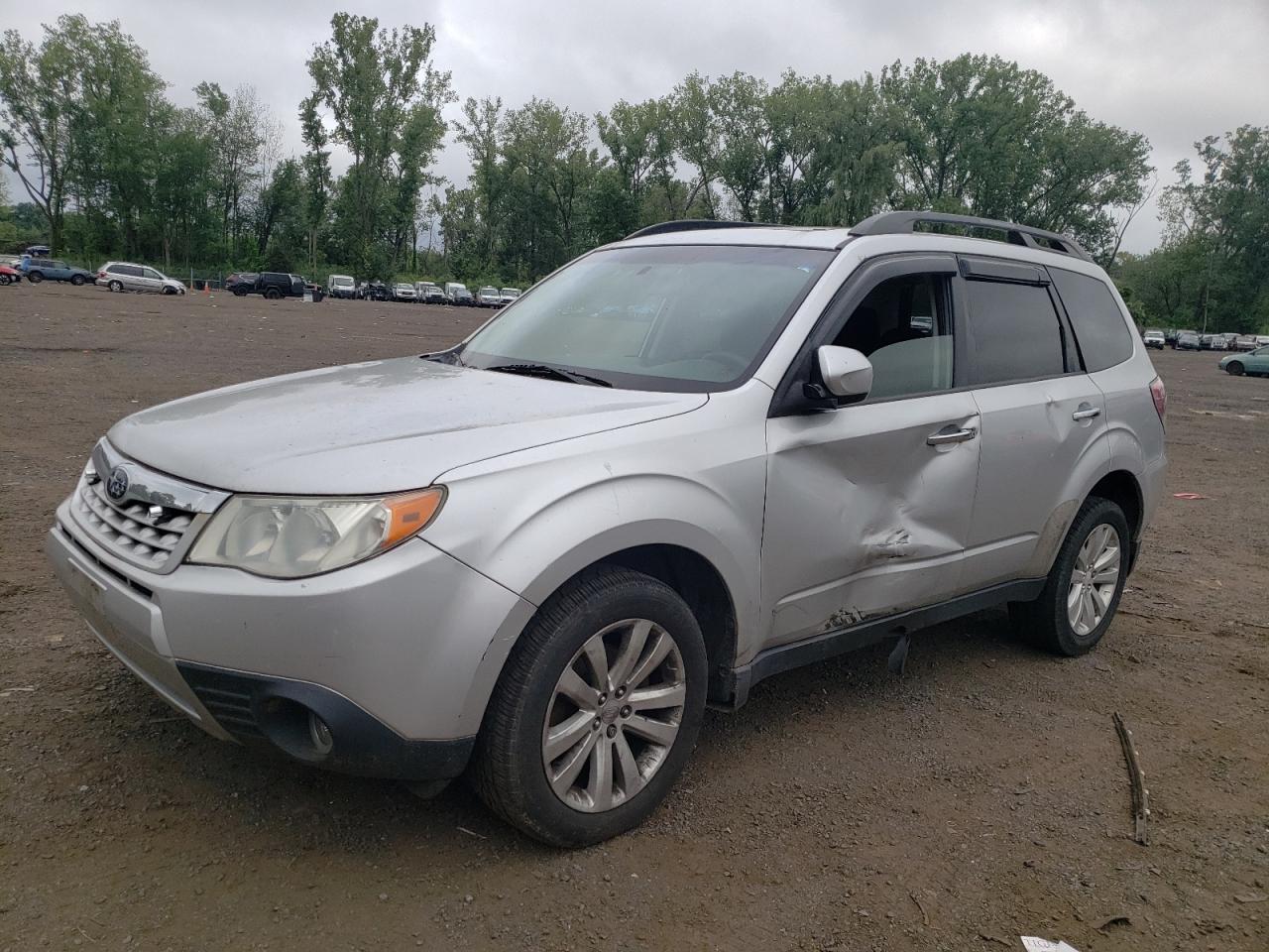 SUBARU FORESTER 2 2011